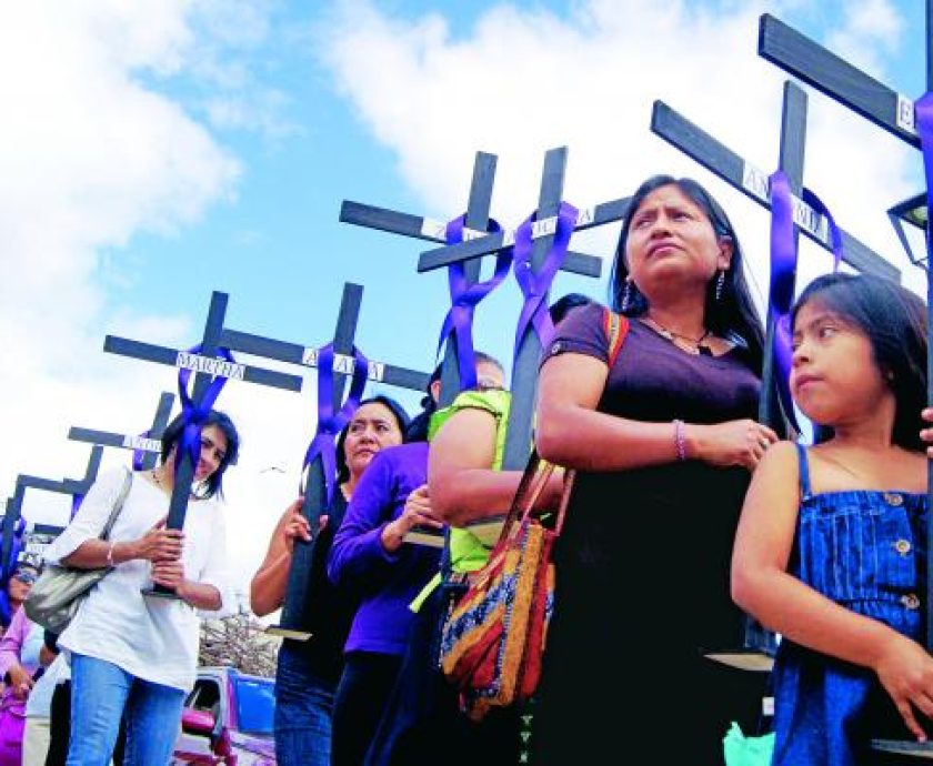 En 2017 Oaxaca ocupó el tercer lugar nacional por feminicidios; sólo después de Veracruz y Sinaloa. (ARCHIVO. EL UNIVERSAL)