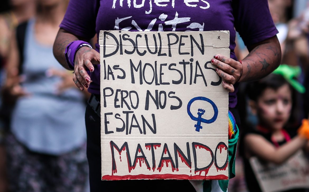 Un nuevo feminicidio tras haber denunciado al agresor conmociona a Argentina