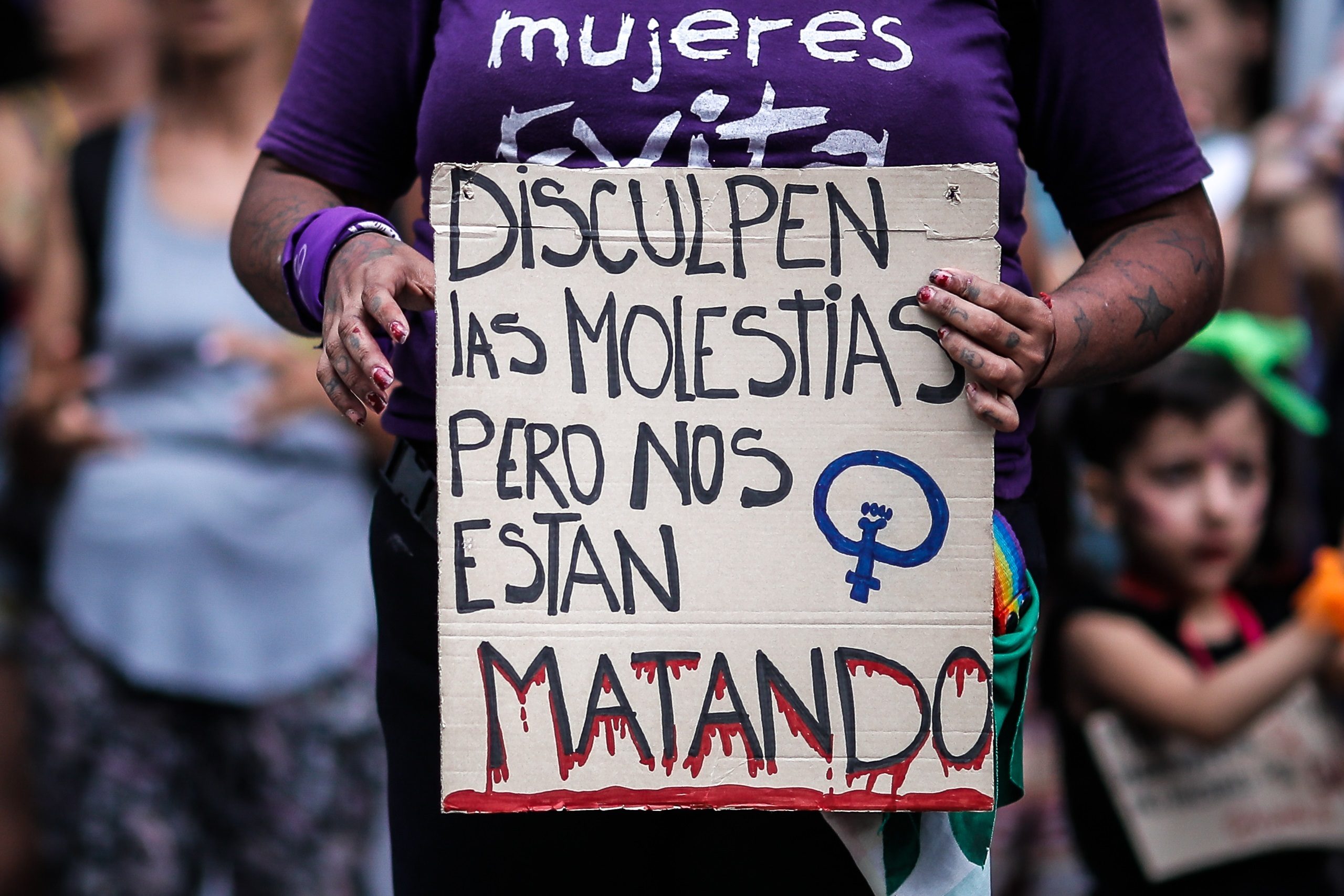 Un nuevo feminicidio tras haber denunciado al agresor conmociona a Argentina