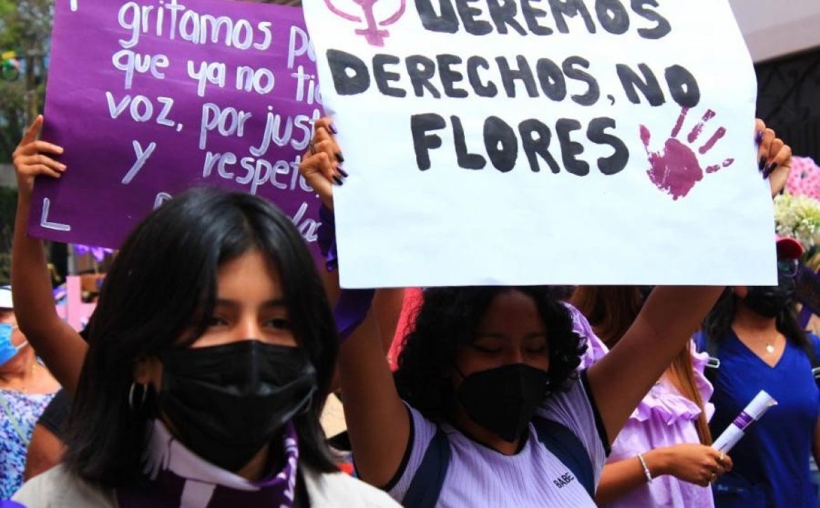 MARCHA 8 M