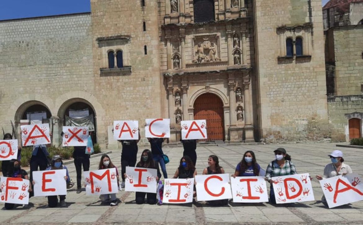 Oaxaca-feminicida-protesta-feminicidios-700×508