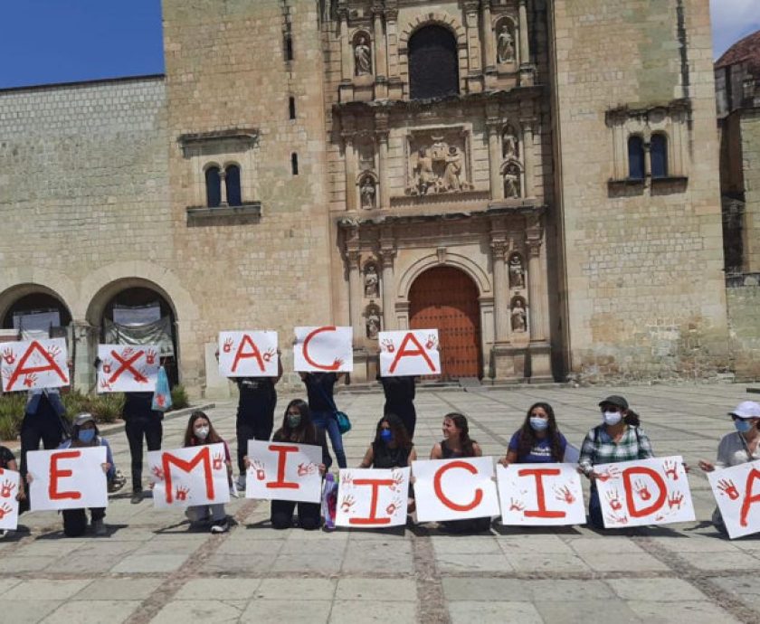 Oaxaca-feminicida-protesta-feminicidios-700×508
